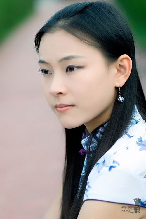 旗袍美女高清图片精选集(一)(图9)