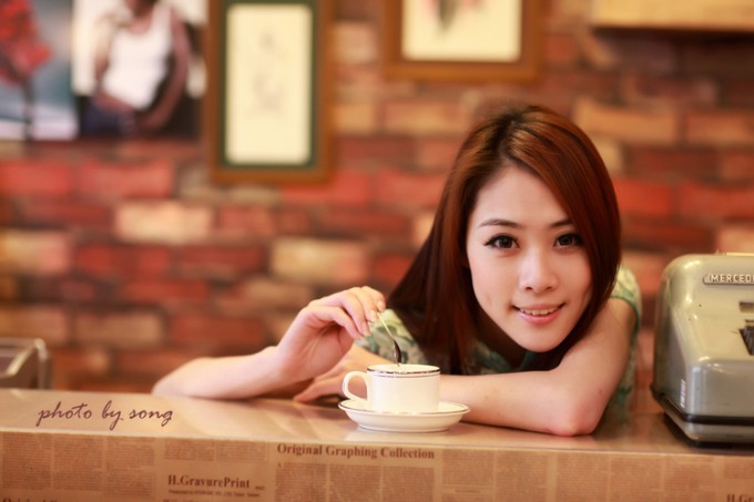 娇艳美女模特性感旗袍专场秀(图6)