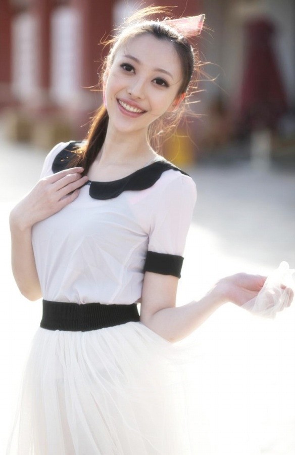 校花张莫霏新作品展示《时尚COSMO》(图11)