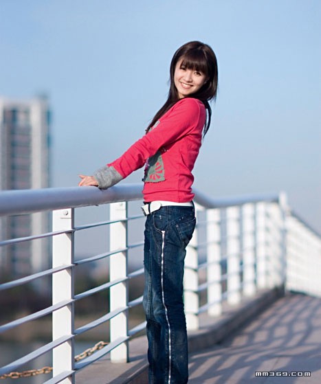 西安大学清纯校花红美丽(图6)