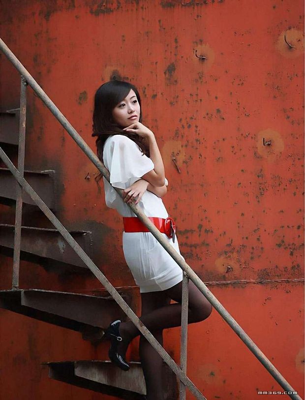 北京艺校舞蹈班女生黄美姬(图7)