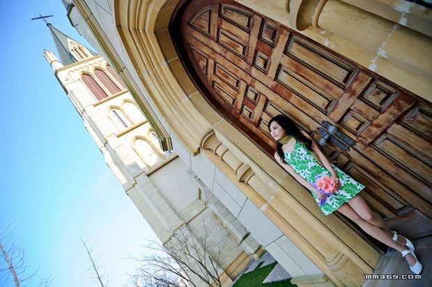 华东政法大学美女思思(图2)