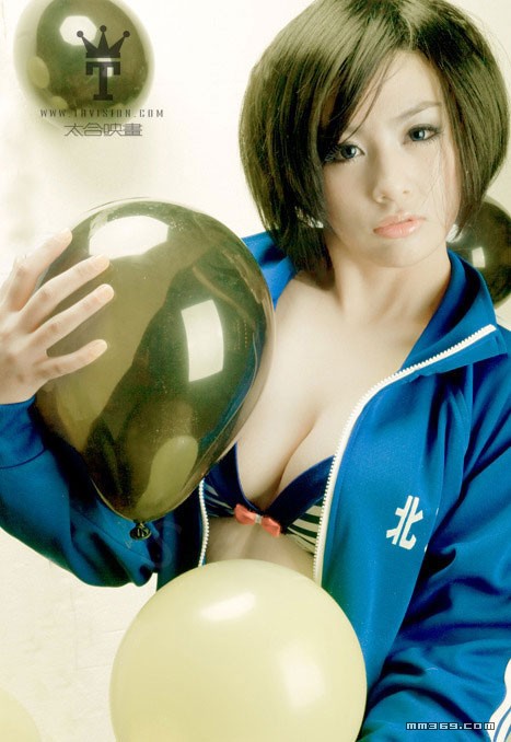 靓沈阳大学校花王云性感写真(图2)