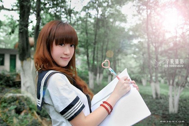 清纯可爱的美院学生妹(图11)