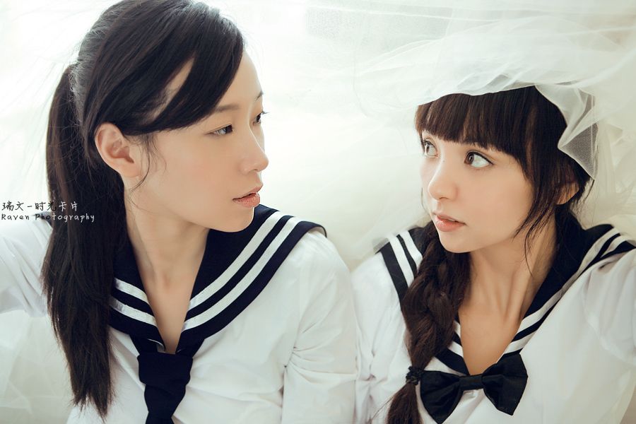 靓丽大学女生美眉影棚玩暧昧(图10)