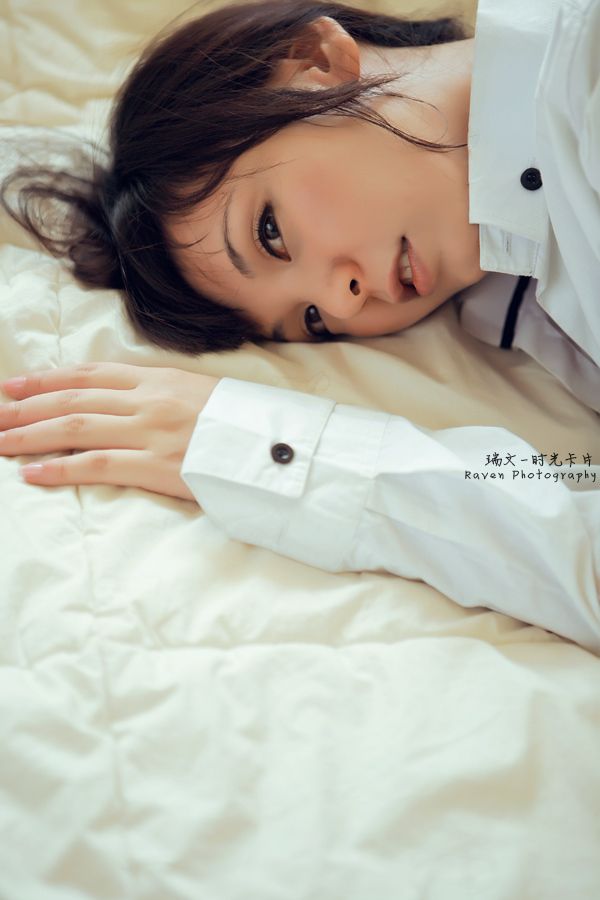 靓丽大学女生美眉影棚玩暧昧(图18)