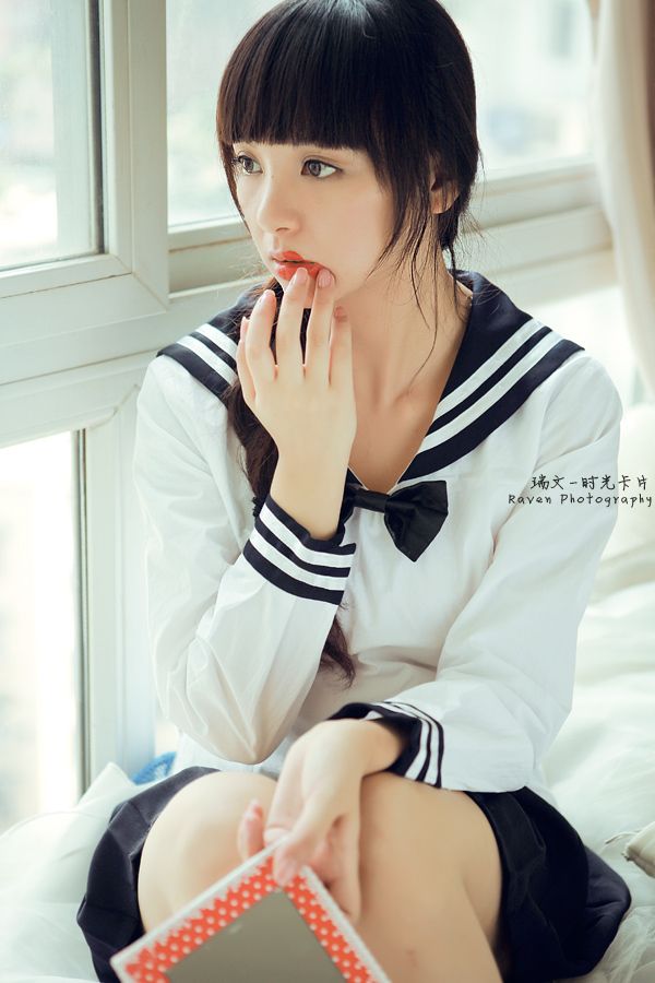 靓丽大学女生美眉影棚玩暧昧(图9)