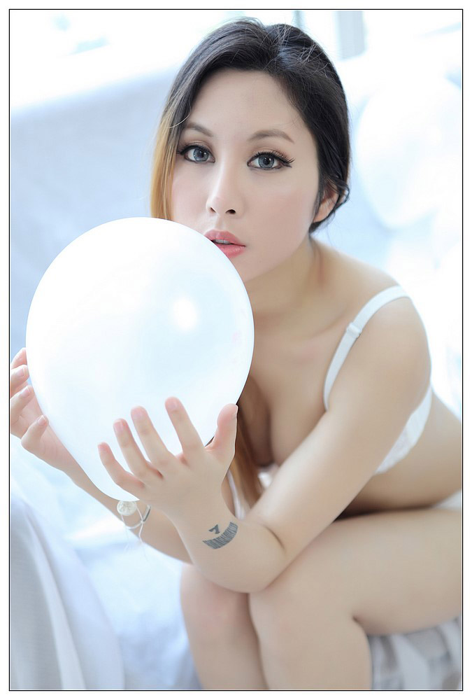 黑白魅力丝美人性感唯美私房图(图6)