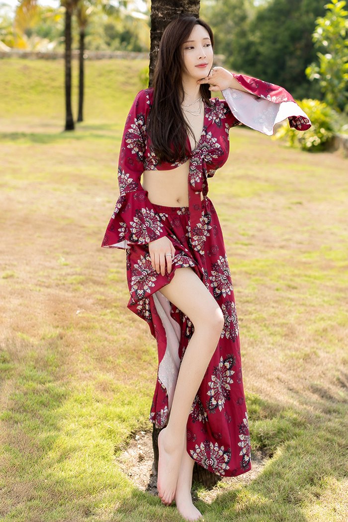 风情丽娘周妍希绝美深沟不经意露出(图37)