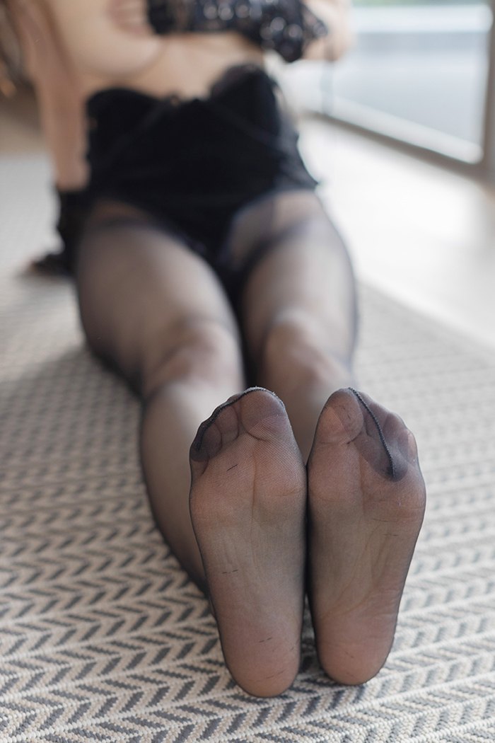 勾魂兔女郎张雨萌黑丝皮鞭渴求调教(图42)