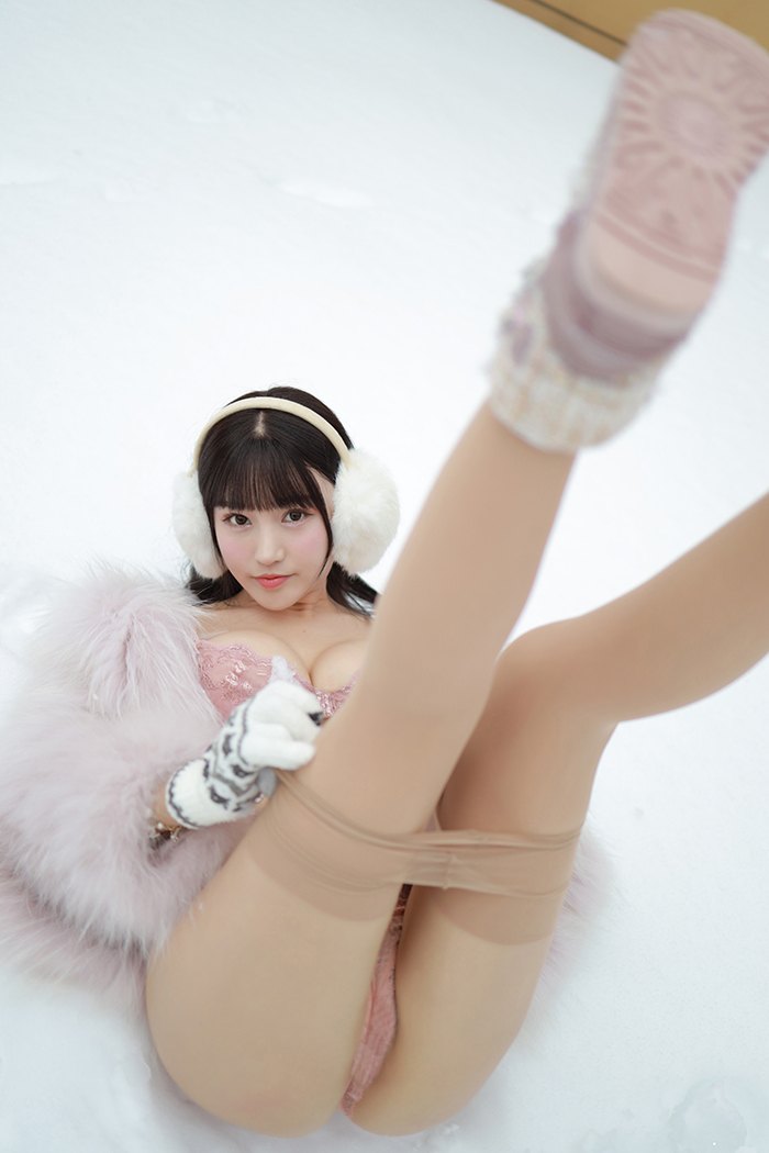 雪中媚娘朱可儿肉丝包臀巨乳诱人(图21)