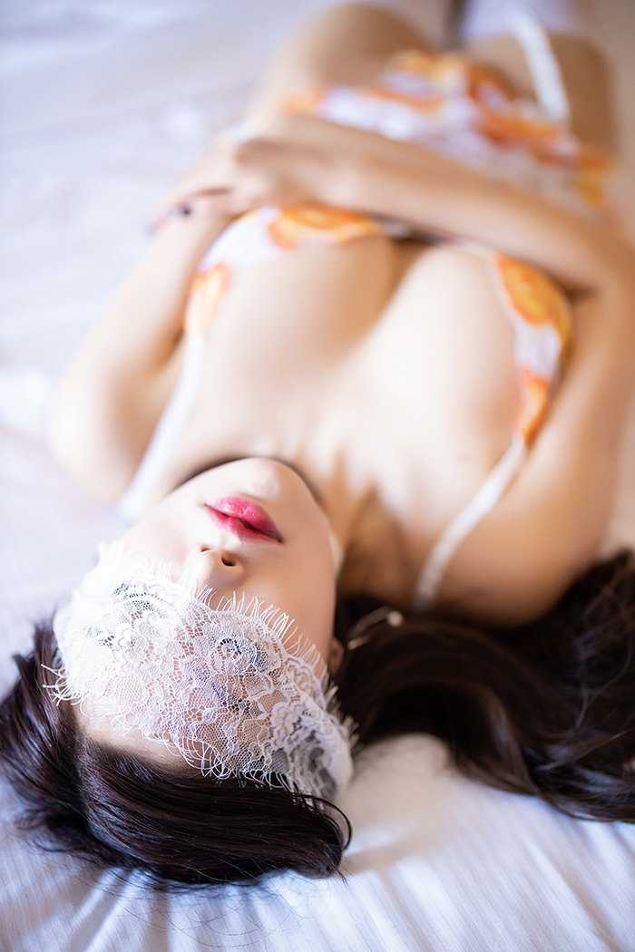 妖艳美人杨晨晨蕾丝内衣唯美写真(图24)