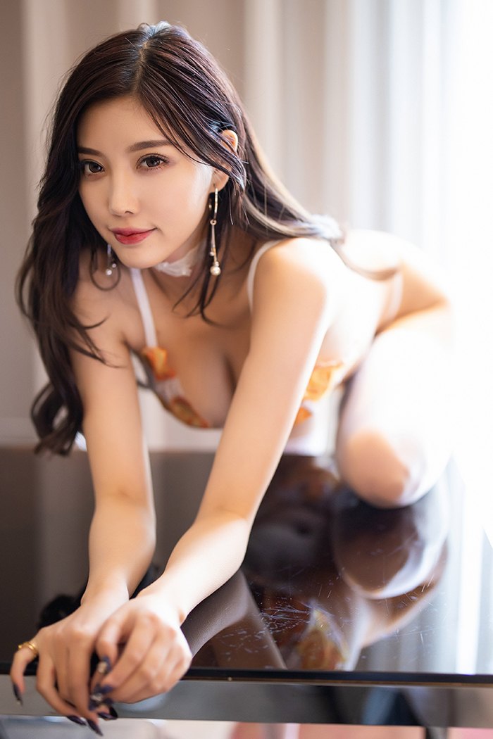 妖艳美人杨晨晨蕾丝内衣唯美写真(图52)