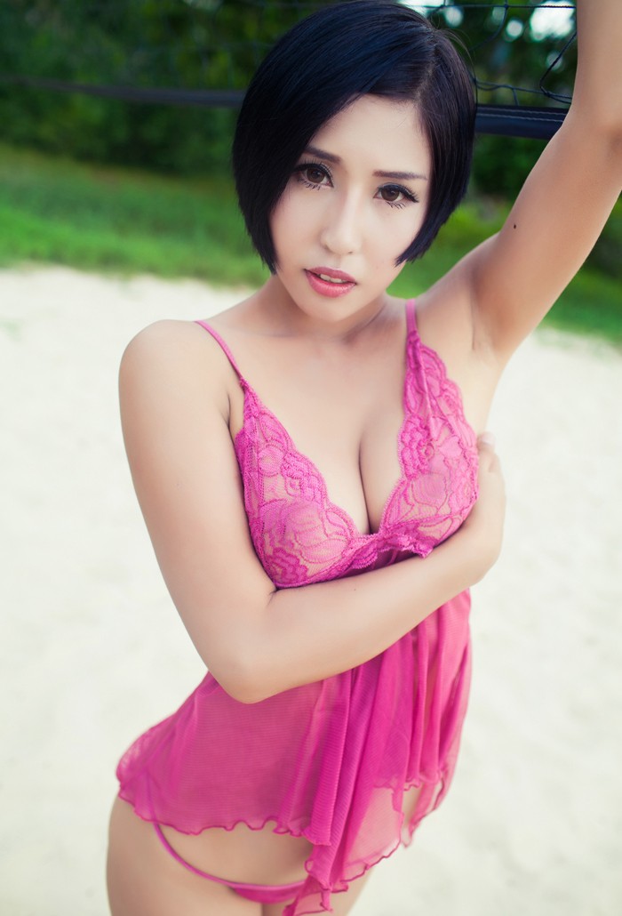 爱穿丁字裤的性感美女娜依灵儿(图8)