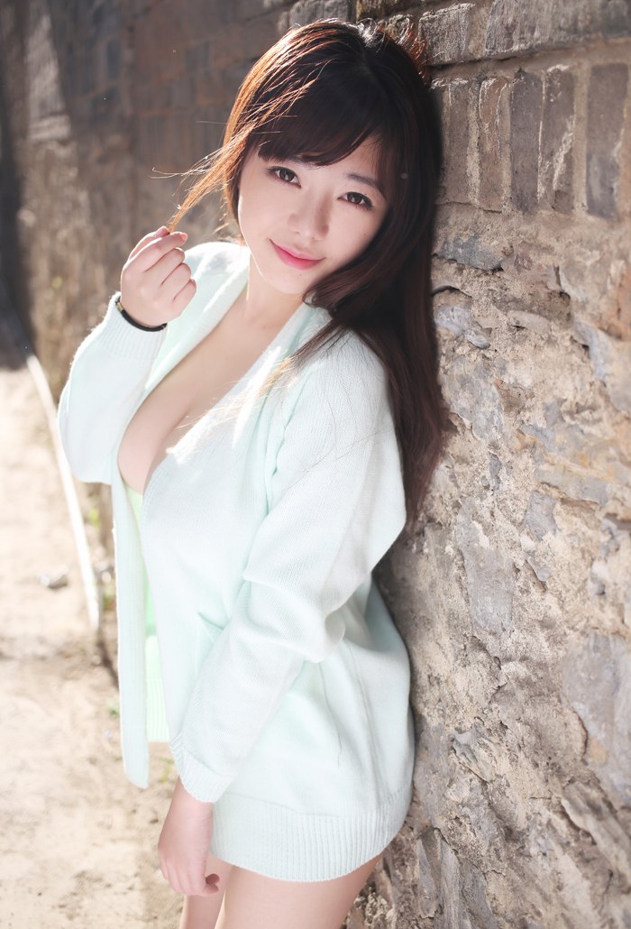 丰臀巨乳MM刘飞儿古镇小巷迷情(图16)