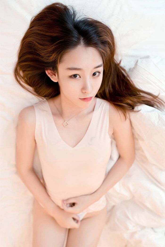 丁字裤美女梓萱秀翘臀眼神性感迷人(图36)