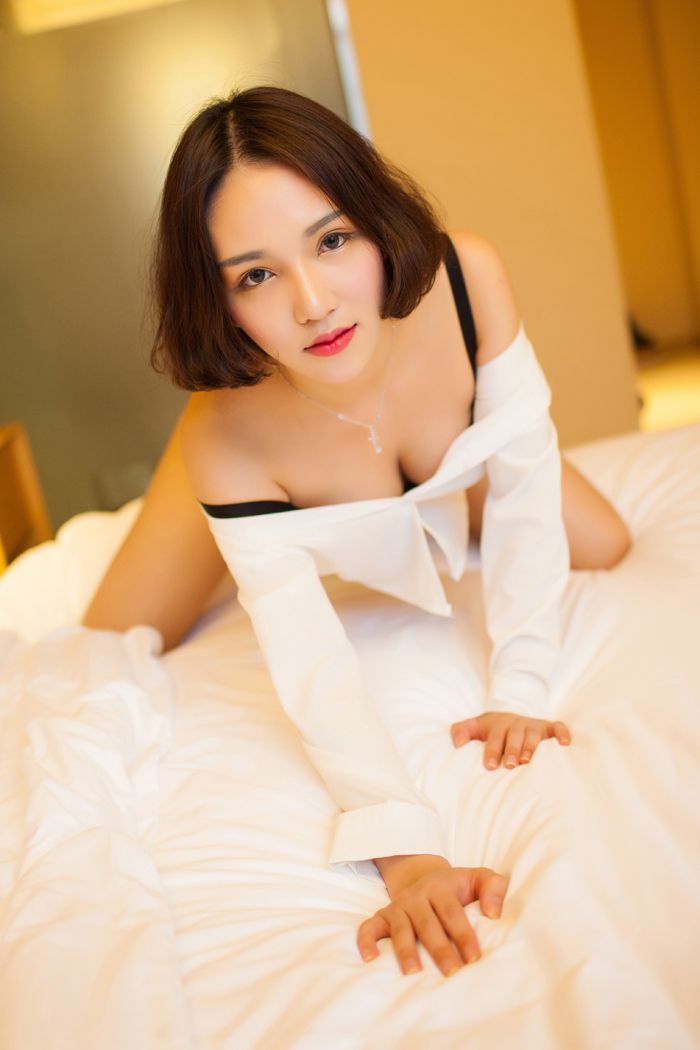 气质妹子iccey诱人丁字裤情趣写真(图20)