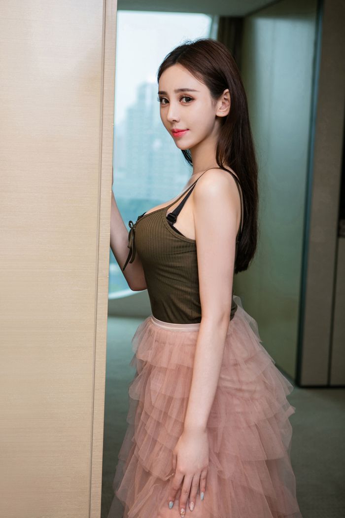 绝色美女于思琪前凸后翘看点十足(图9)