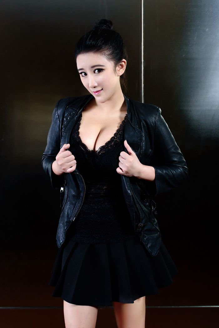 香港性感嫩模EVA胸前大开巨乳尽现(图23)