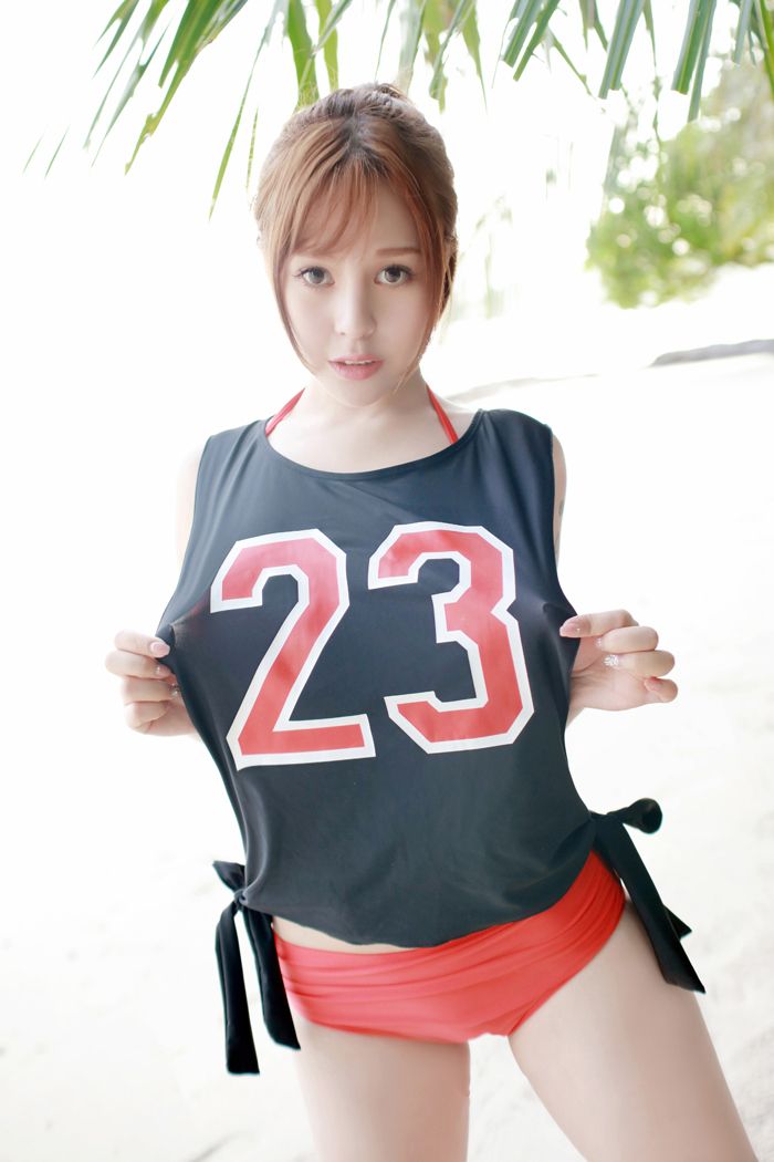 球衣小妹艾莉圆球半露大屁屁很诱人(图32)