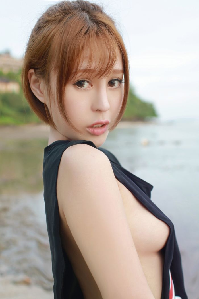 球衣小妹艾莉圆球半露大屁屁很诱人(图38)