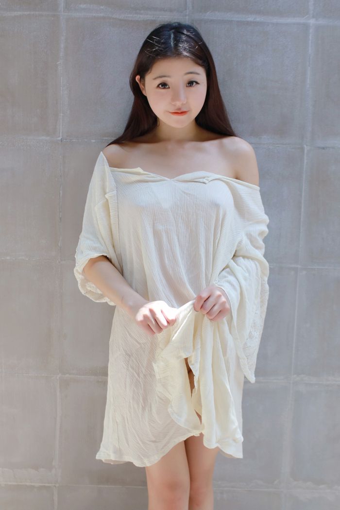 激凸小萝莉佘贝拉外拍玩透视看点足(图34)