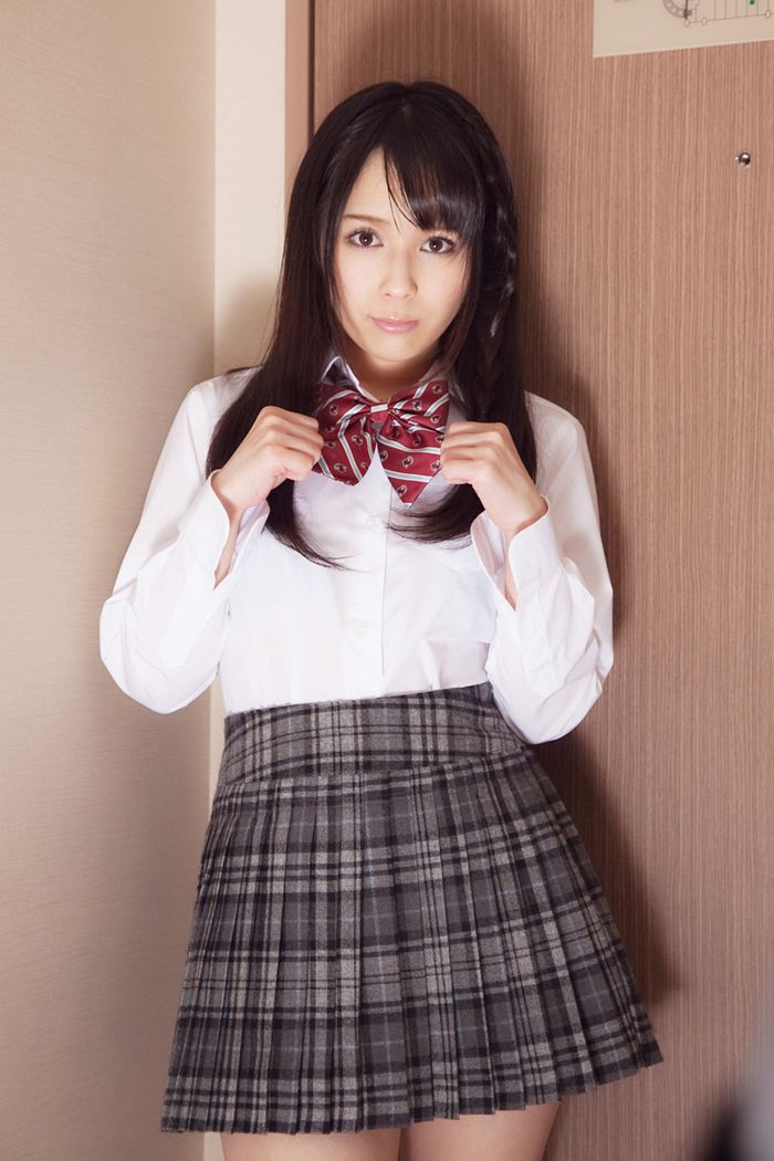 翘臀萝莉佳苗瑠华酒店私拍张腿晒诱惑(图18)