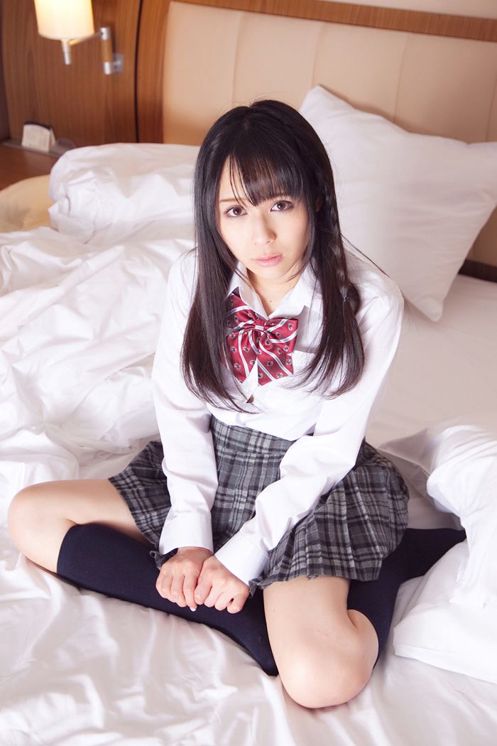 翘臀萝莉佳苗瑠华酒店私拍张腿晒诱惑(图23)