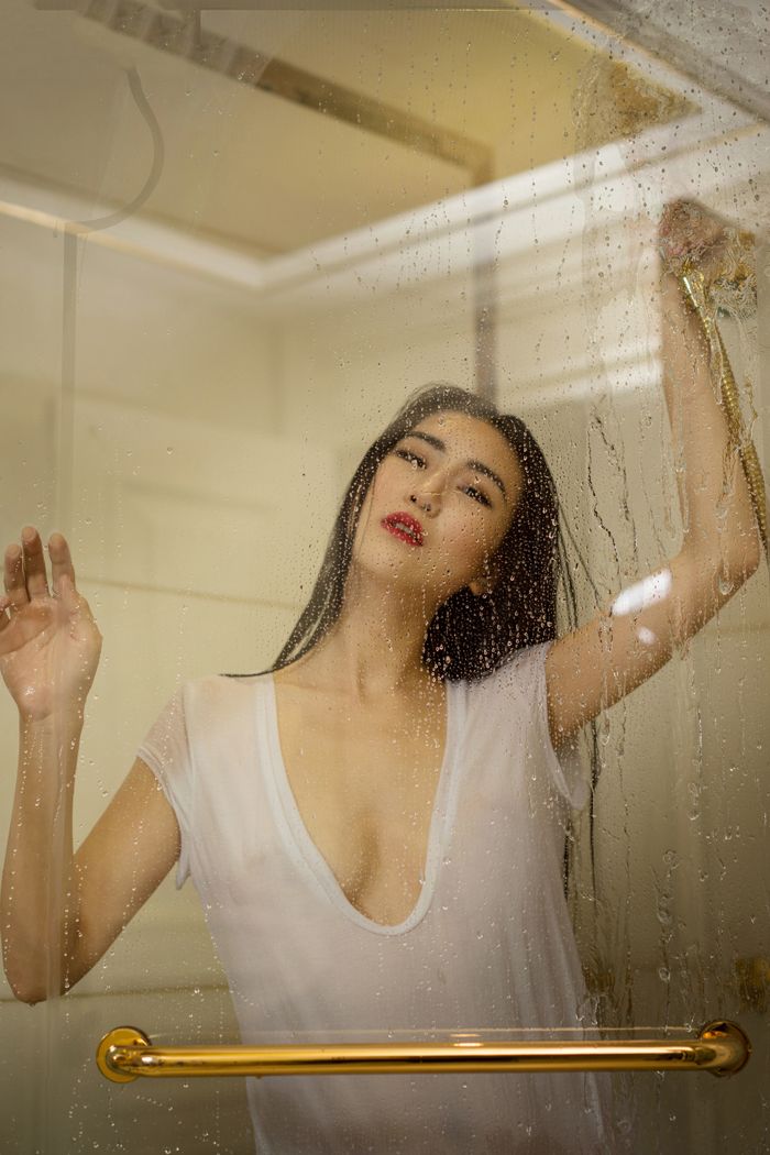 女秘书瑷妮透视装上演最美湿身诱惑(图46)