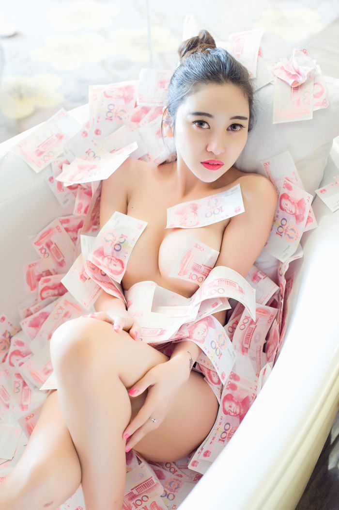 嫩妹子艾莉玩激凸巨臀翘高诱惑你(图24)