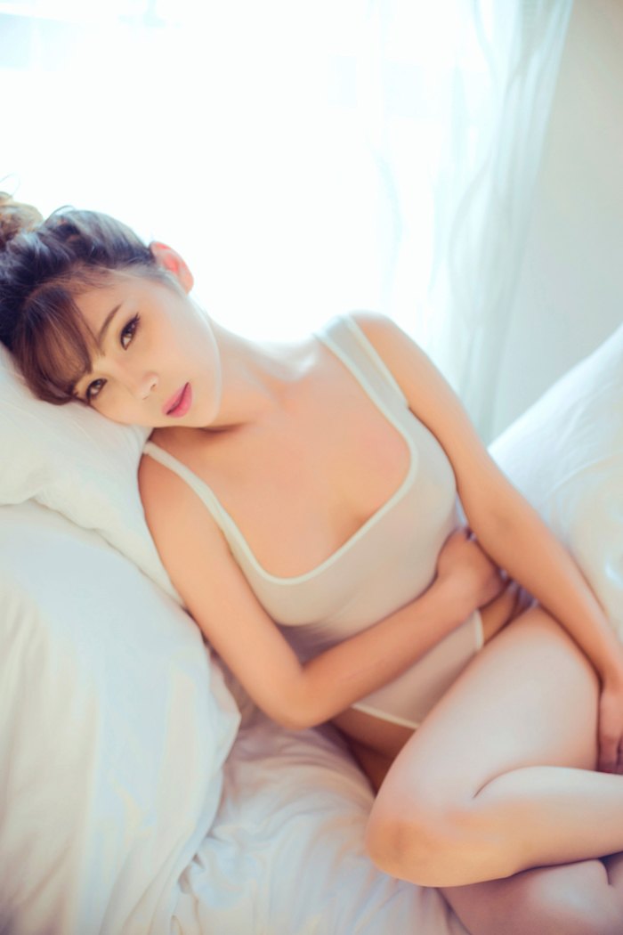 风情妹子周予然透视装美乳依稀可见(图42)