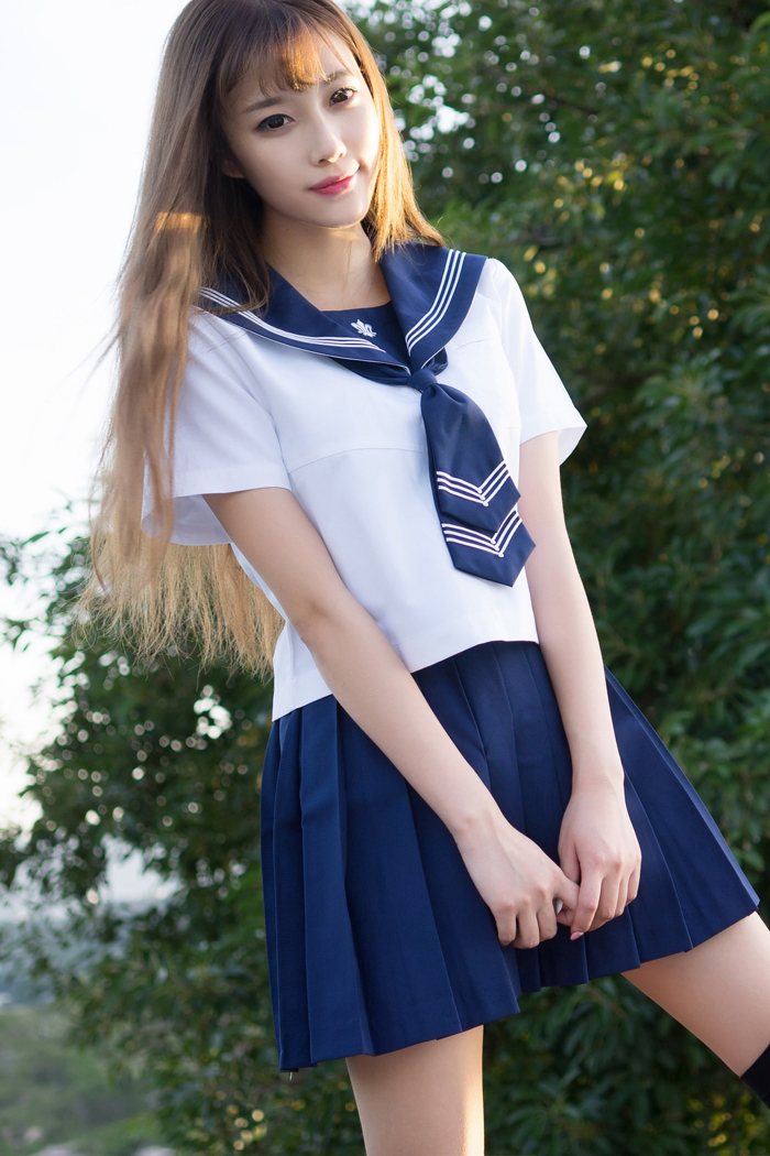 性感学生妹甜心CC制服外拍气质佳(图29)
