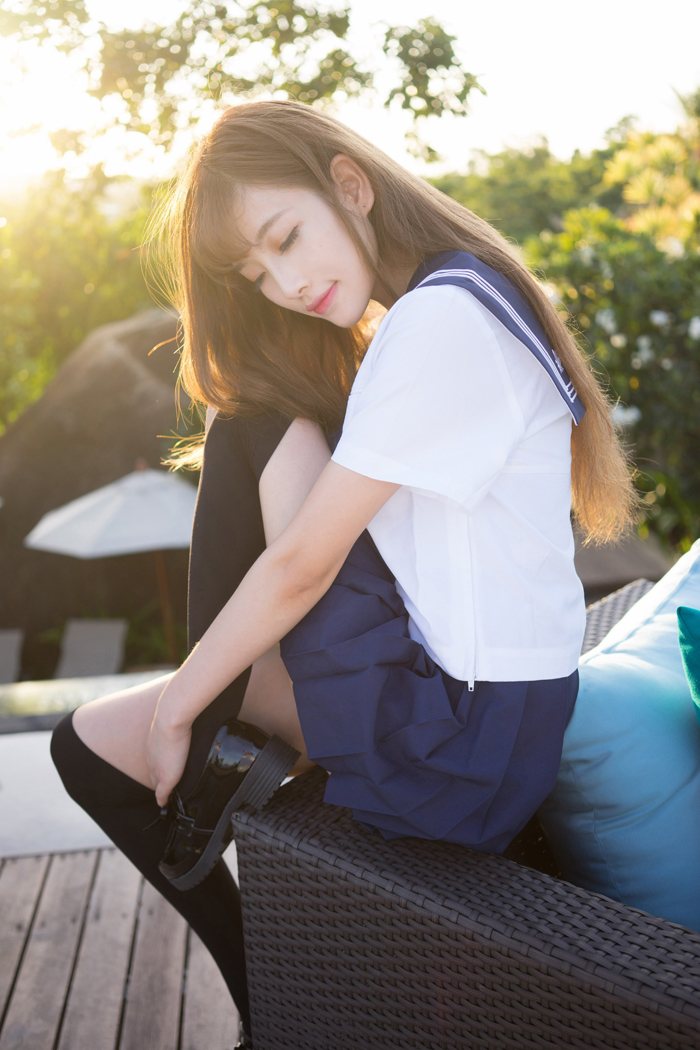 性感学生妹甜心CC制服外拍气质佳(图31)