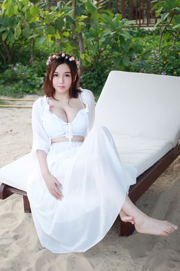 唇印女神沈蜜桃38G性感豪乳摇摇欲坠(图46)