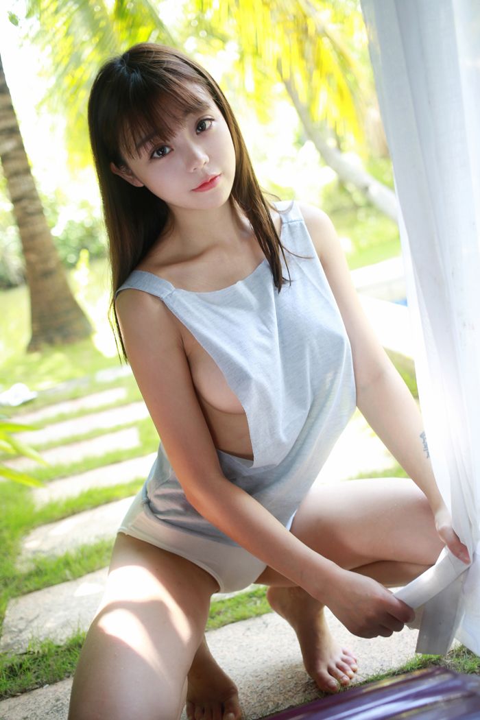 湿身诱惑佘贝拉性感激凸夺人眼球(图45)