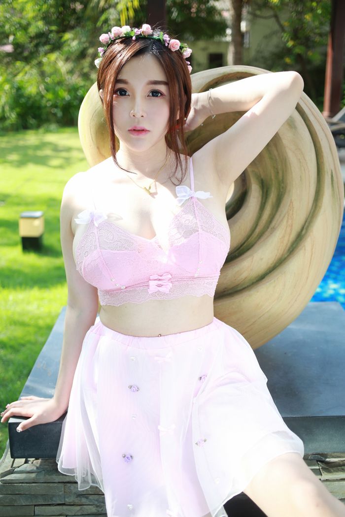 童颜巨乳沈蜜桃巨大胸器足足39D(图44)