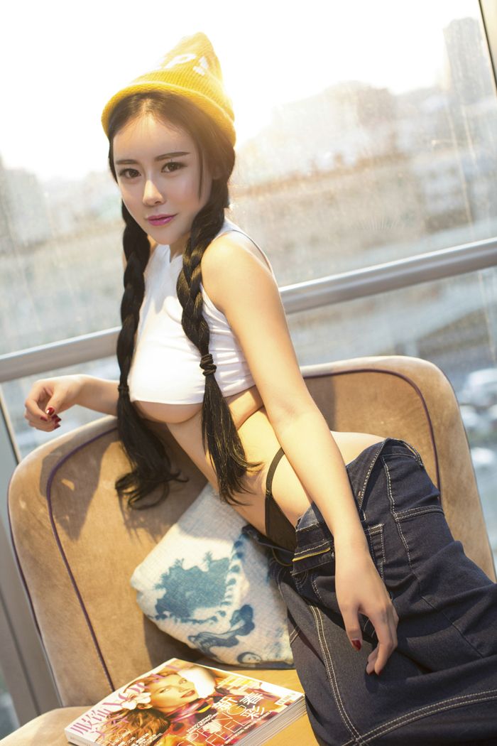 梦瑶mm玩情趣内衣脱落圆乳奔出来(图54)