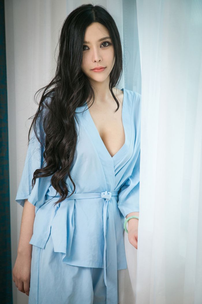 诱惑女仆金鑫爱湿身绝美身材勾人心弦(图28)