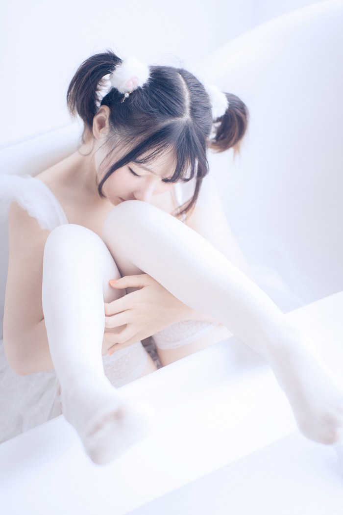 性感美女x魅蕾丝内衣尽显完美曲线(图29)