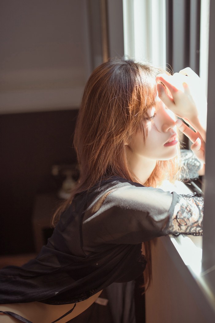 气质女郎kbora性感内衣眼神迷离动人(图20)