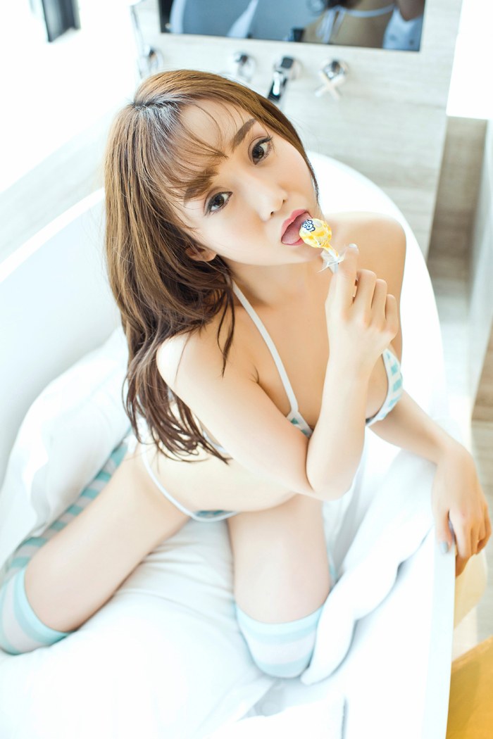 性感美女顾灿三点式内衣美乳诱人(图30)