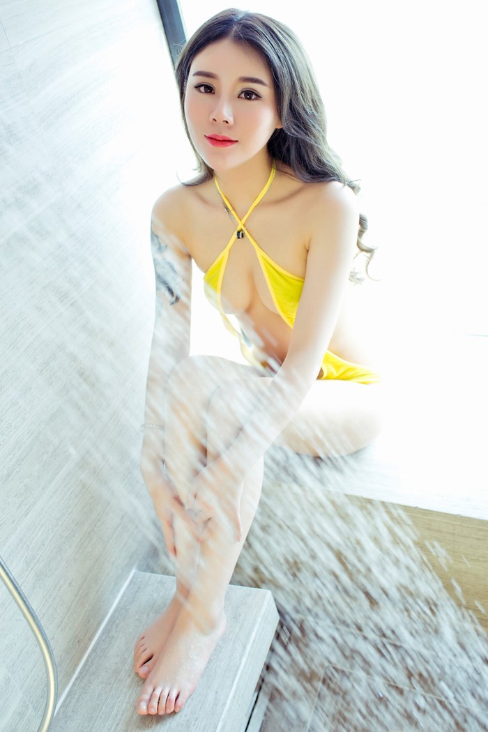 极品嫩模爱丽莎镂空旗袍妩媚十分(图25)