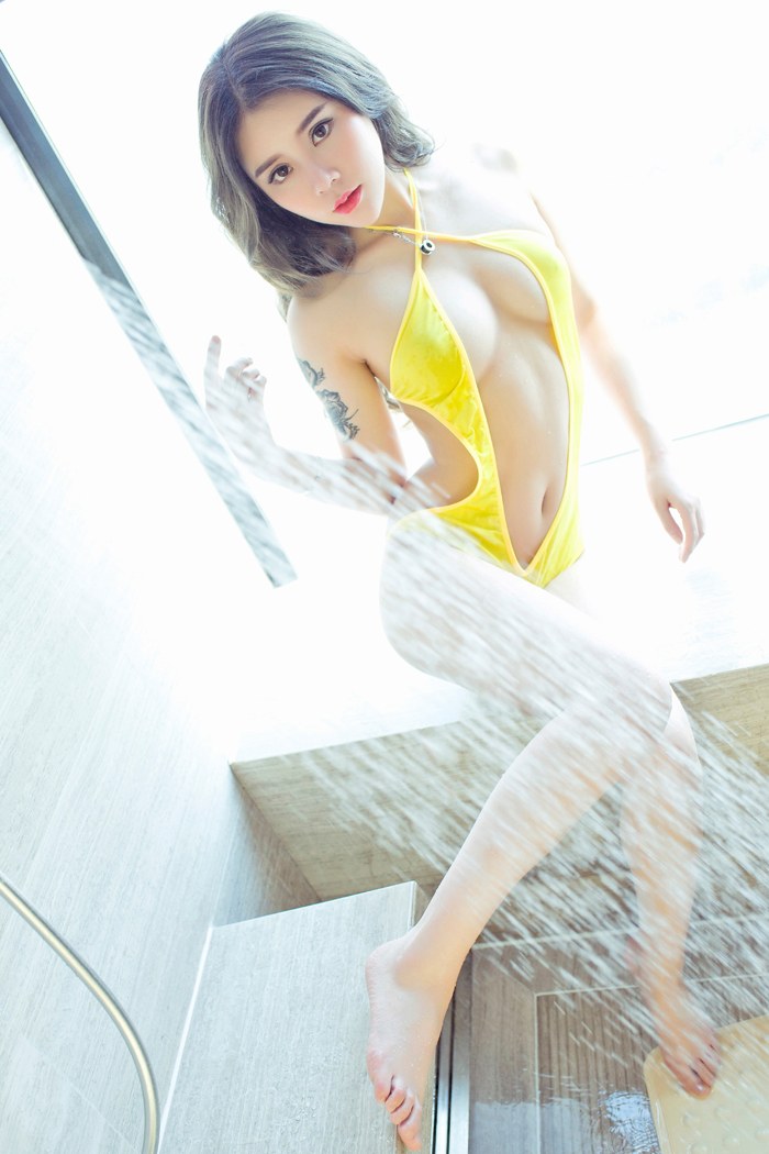 极品嫩模爱丽莎镂空旗袍妩媚十分(图39)