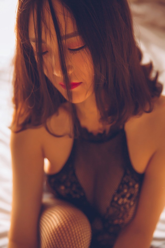 尤物皮蛋儿蕾丝透视装大秀诱人胴体(图26)