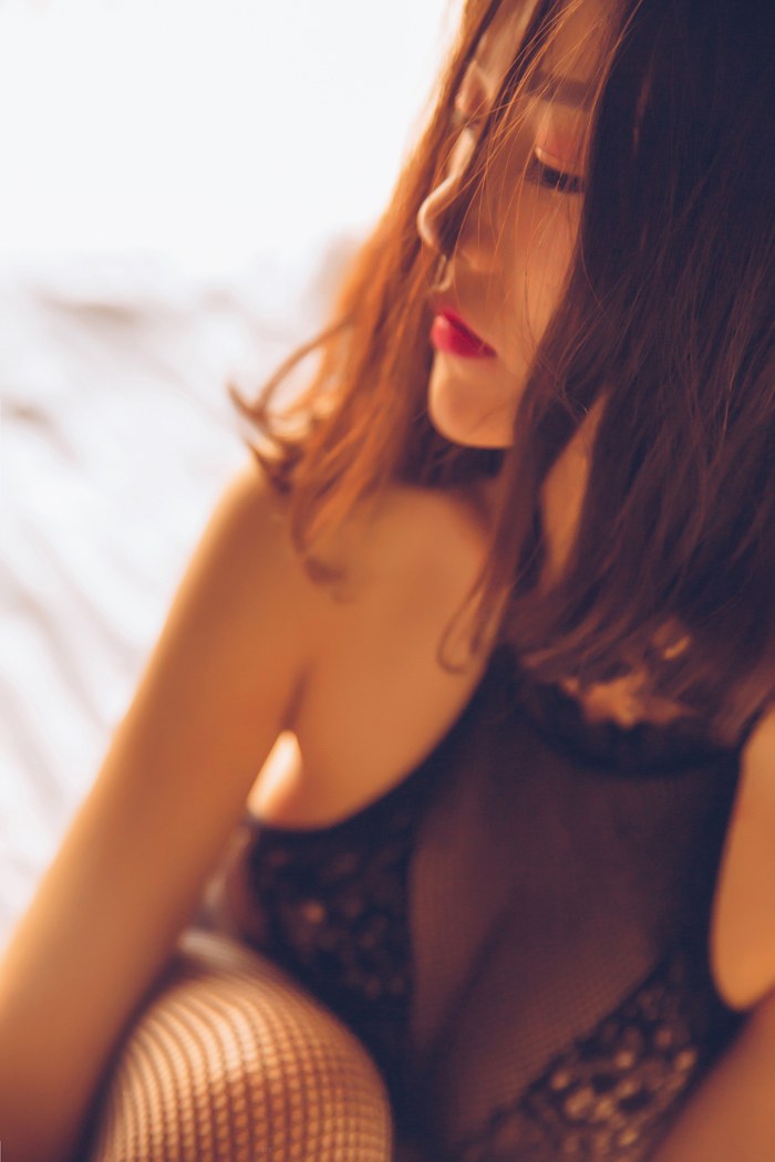 尤物皮蛋儿蕾丝透视装大秀诱人胴体(图27)