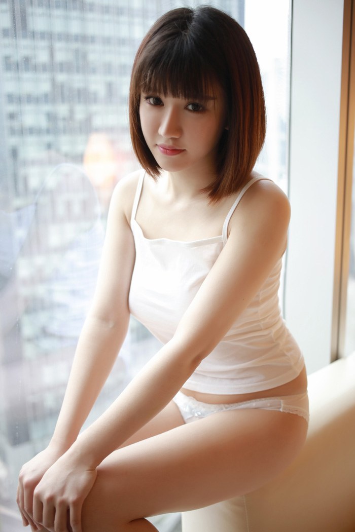 大胸嫩妹萌萌饱满酥胸令人欲望膨胀(图11)