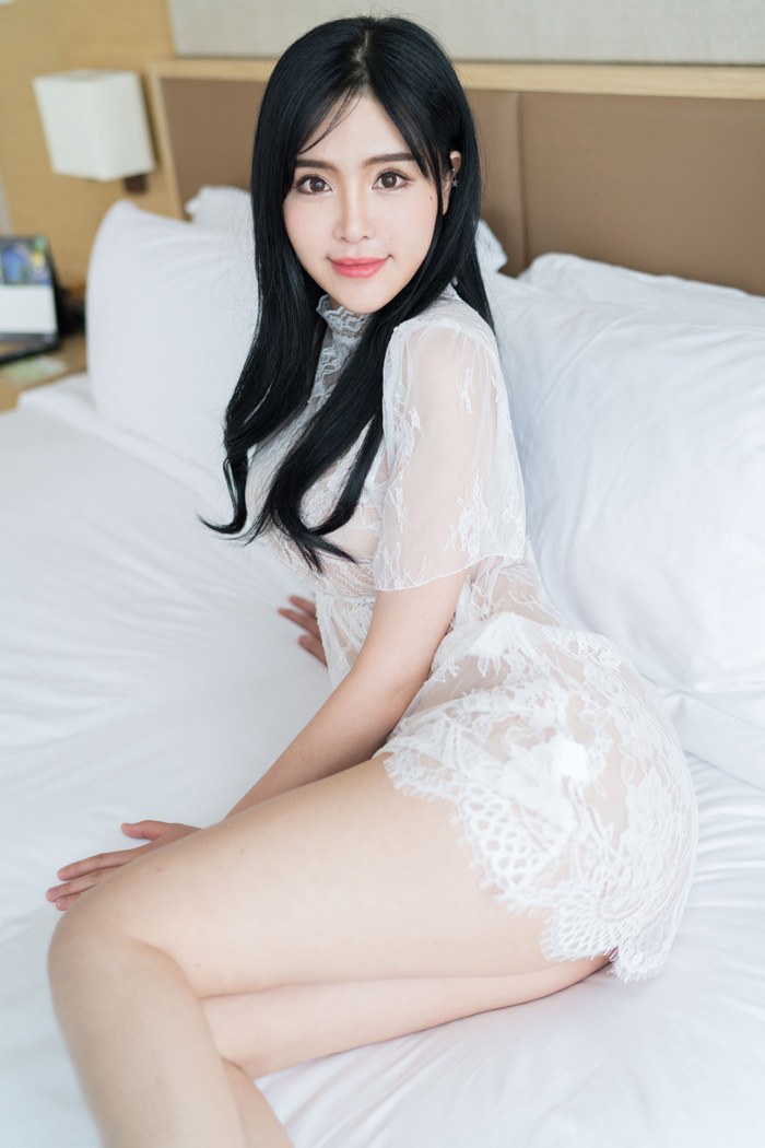 气质嫩模刘钰儿透明蕾丝秀傲人豪乳(图10)