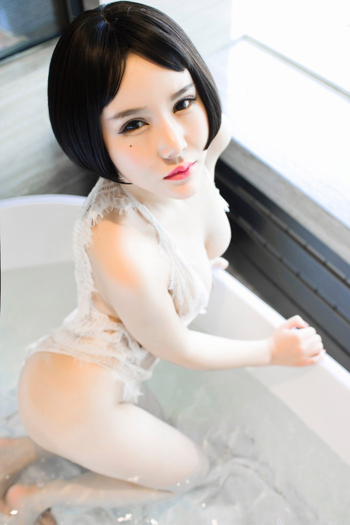 大胸妹妹佑熙情趣内衣演绎湿身诱惑(图20)