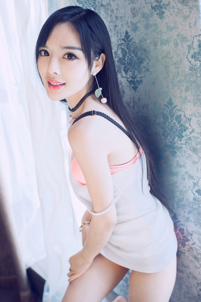 美娇娘柠檬浴巾裹身大秀白嫩胴体(图15)