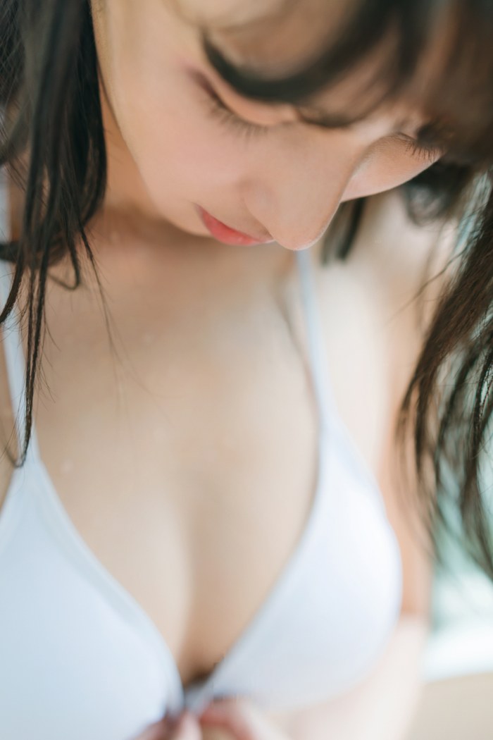 气质玉女宓兔兔性感比基尼制服诱惑(图35)